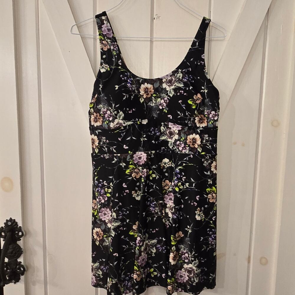 Used Torrid Wireless Long Length Scoop Dress With Brief Sincere Floral Size 2